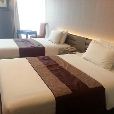 The E-Hotel Makati Makati City Zewnętrze zdjęcie