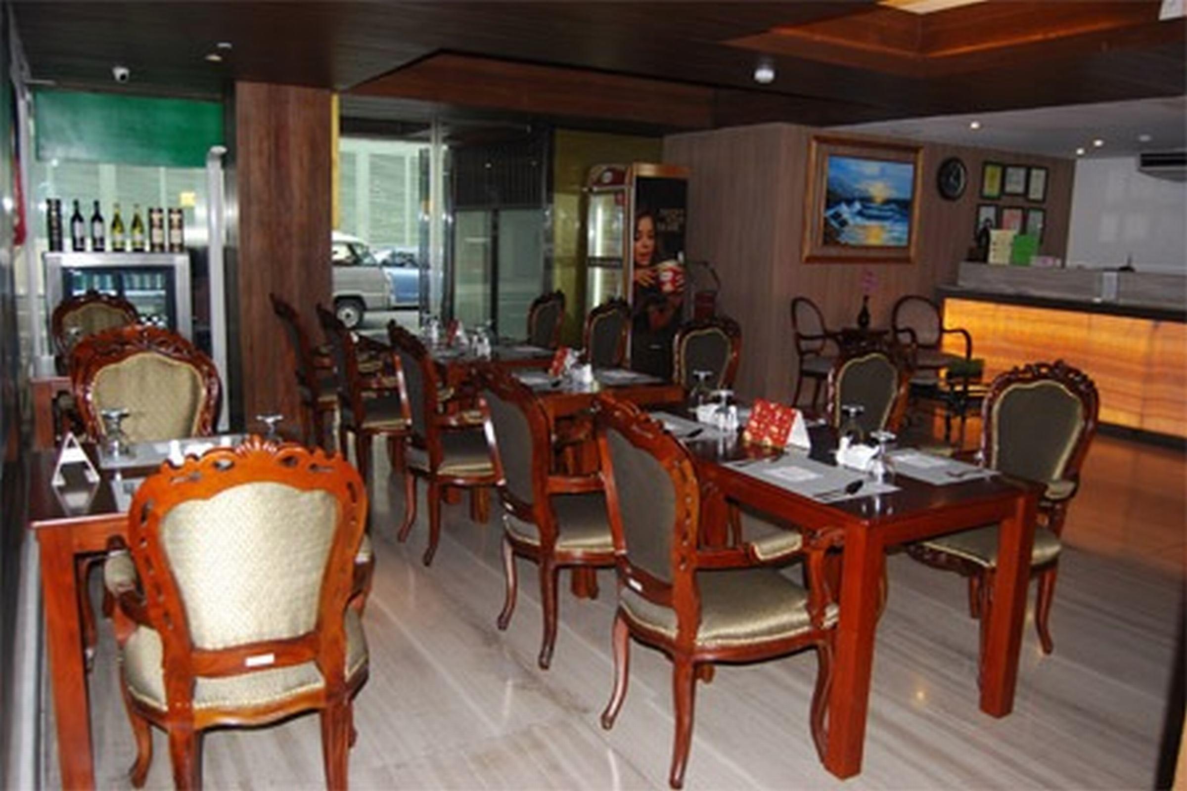 The E-Hotel Makati Makati City Zewnętrze zdjęcie