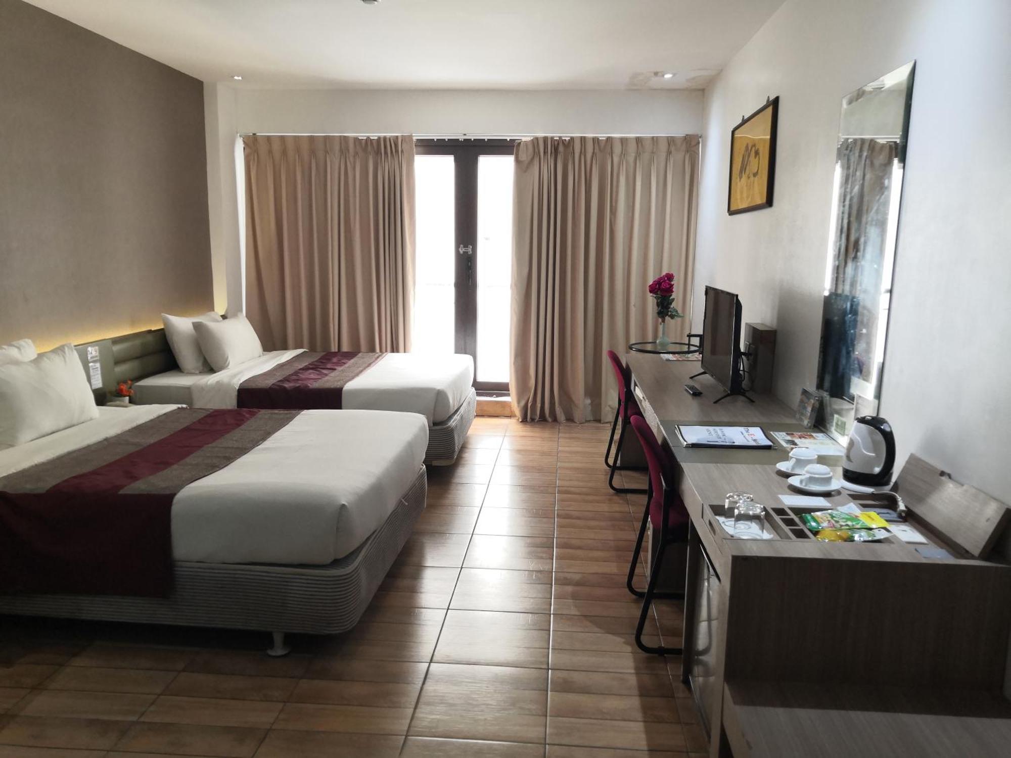 The E-Hotel Makati Makati City Zewnętrze zdjęcie