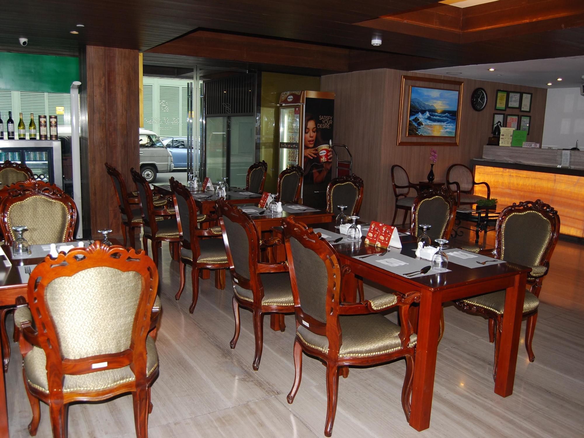 The E-Hotel Makati Makati City Zewnętrze zdjęcie