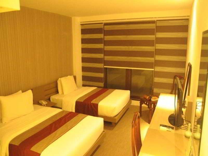 The E-Hotel Makati Makati City Zewnętrze zdjęcie