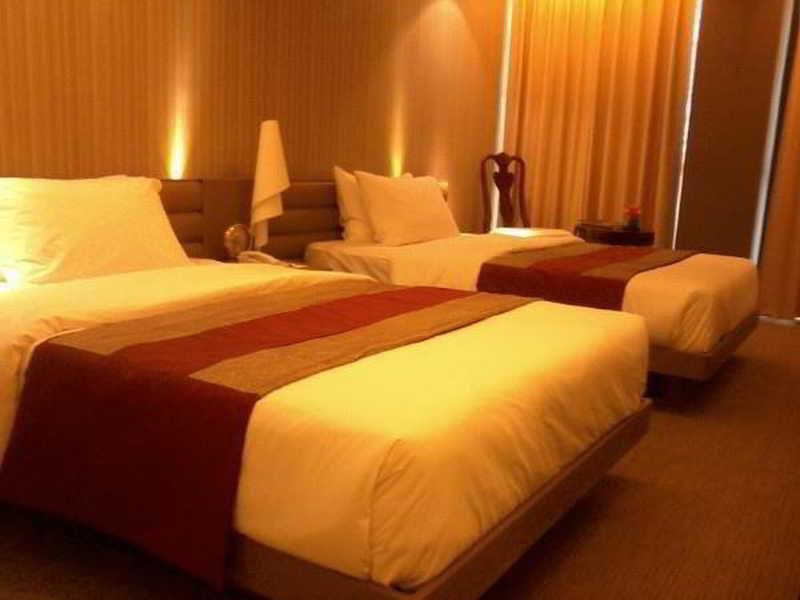 The E-Hotel Makati Makati City Zewnętrze zdjęcie