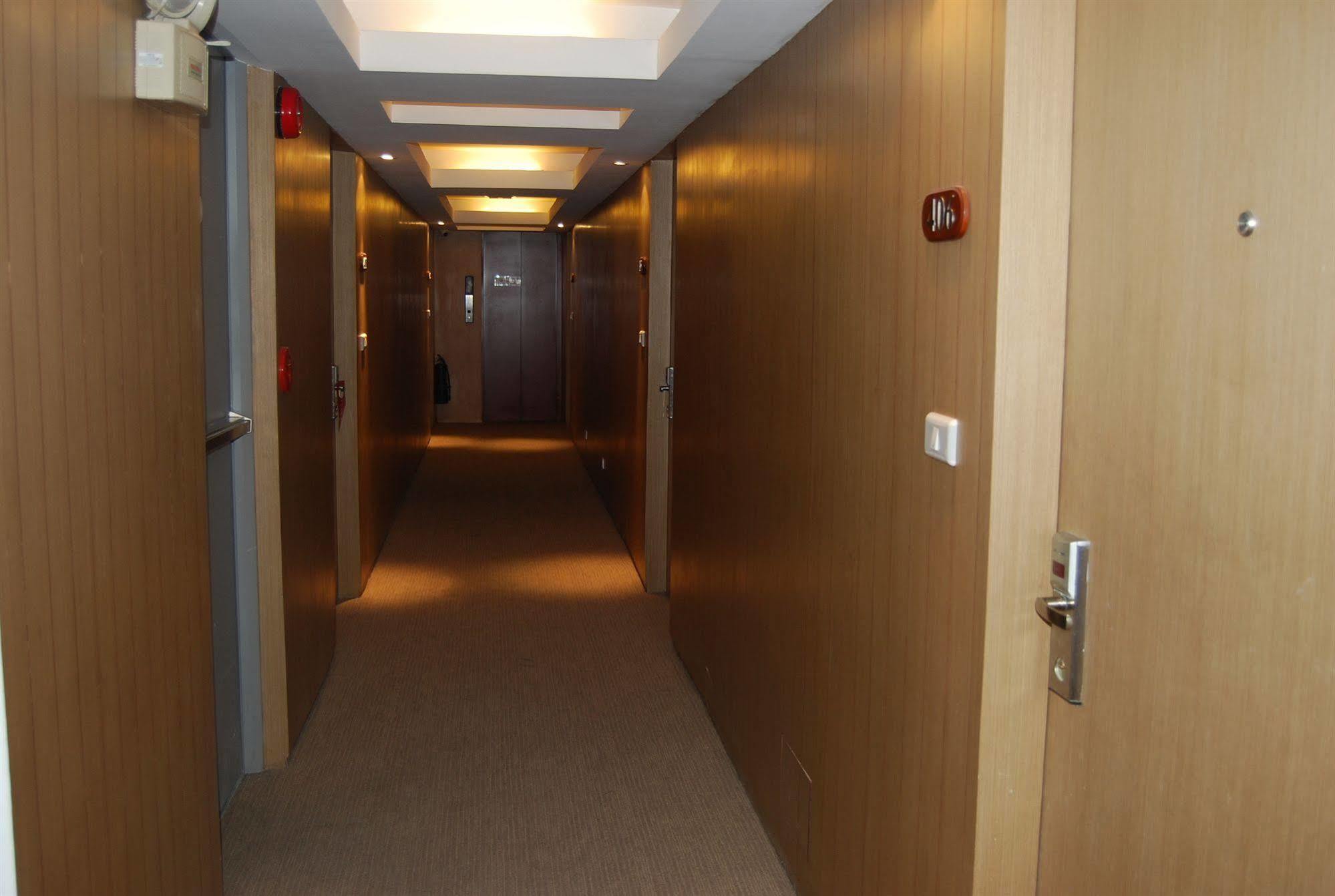 The E-Hotel Makati Makati City Zewnętrze zdjęcie